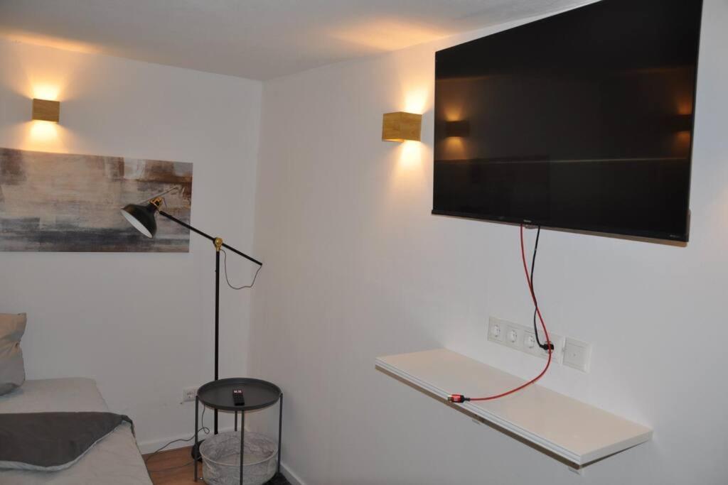 Stadtnaher Heller Souterrain Apartment Oldenburg Exterior photo